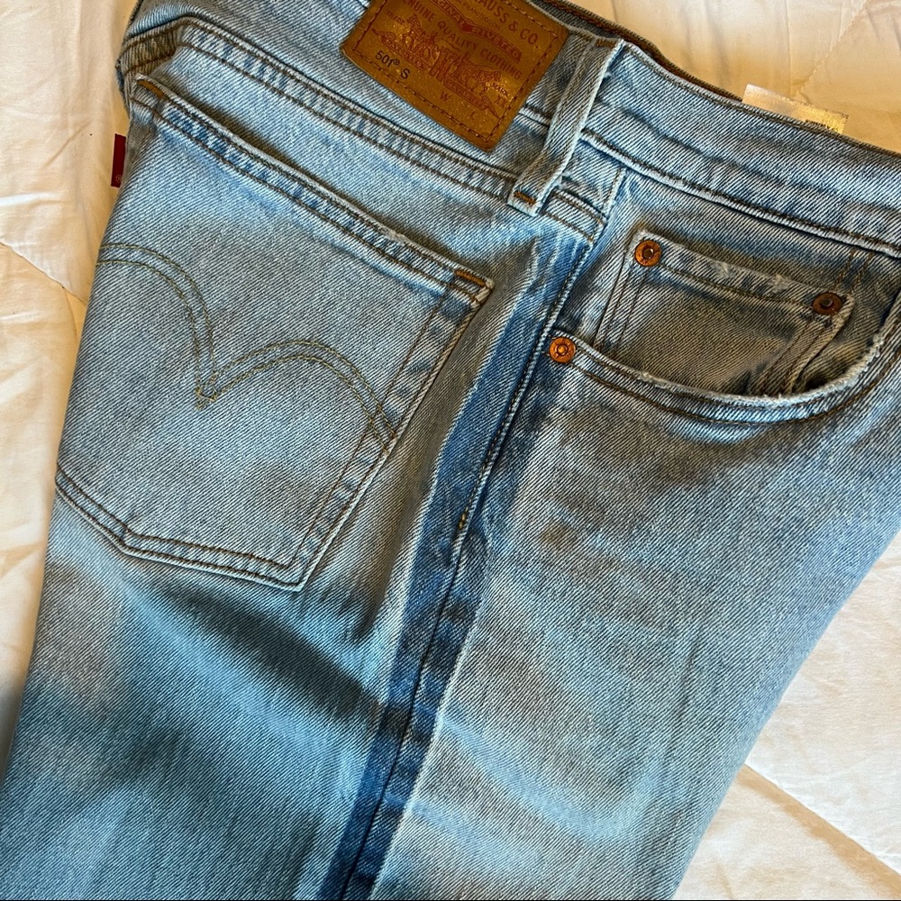 Levi’s - Picture 3 of 8